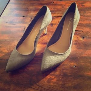 BCBG Size 8 Pumps