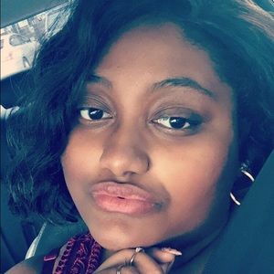 Meet your Posher, Elisha