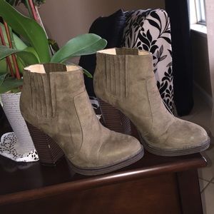 Zara Trafaluc boots size 8.5