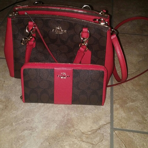1 coach purse and wallet