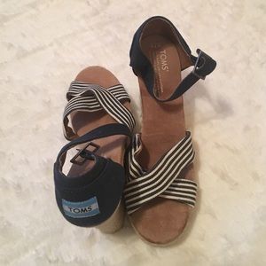 Toms Wedges