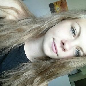 Meet your Posher, Makayla