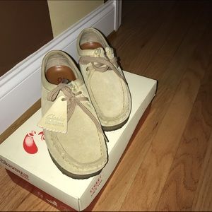 Clarks Wallabees