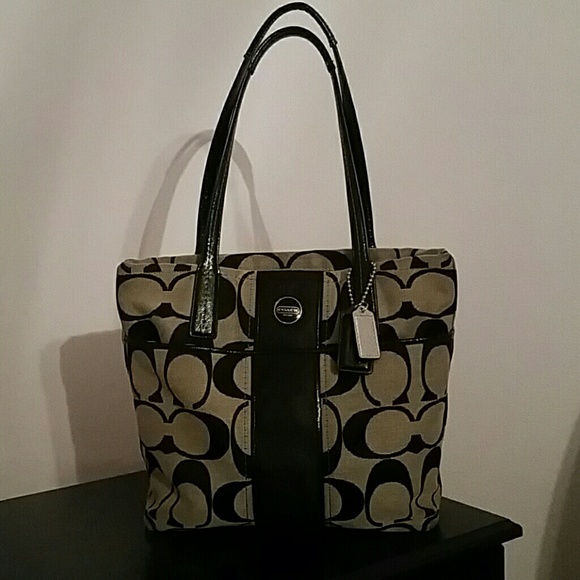 Handbag - Picture 2 of 4