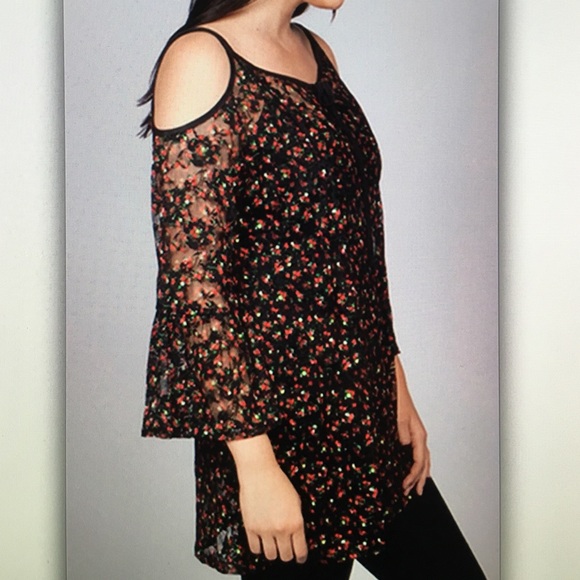 🌹Black floral🌹sheer off shoulder blouse - Picture 2 of 4