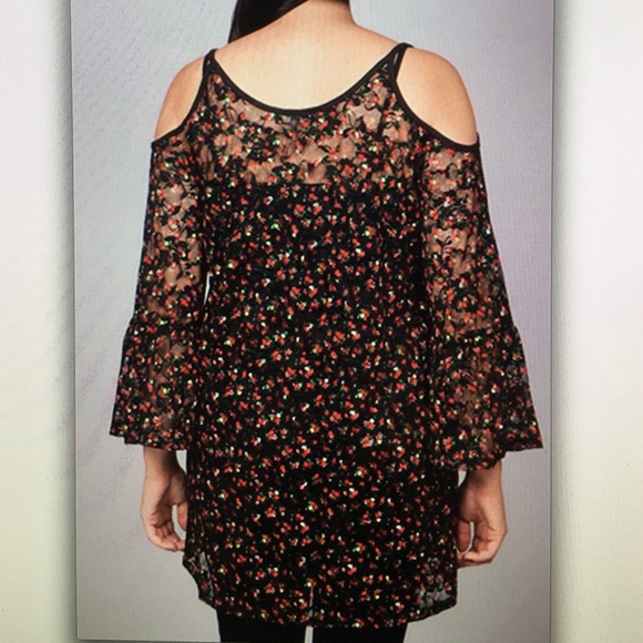 🌹Black floral🌹sheer off shoulder blouse - Picture 4 of 4