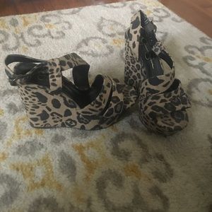 Jessica Simpson strappy cheetah print wedges