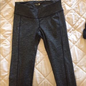 Old Navy Compression Crop