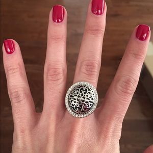 Lia Sophia Ring size 7