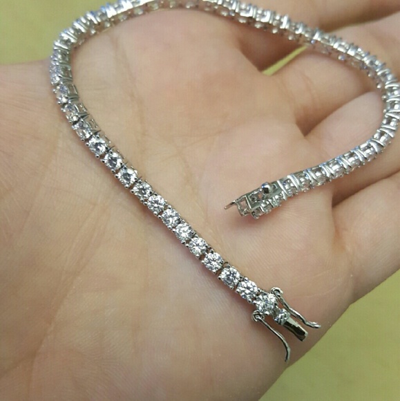 18k Swarovski Tennis Bracelet . - Picture 2 of 5