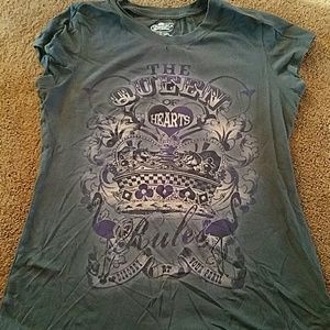 Queen of Hearts graphic T shirt