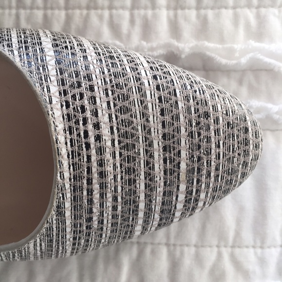 Cole Haan Skimmer Flat Black & White Size 8.5 - Picture 4 of 4