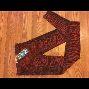 Hmxkenzo red striped pants in red