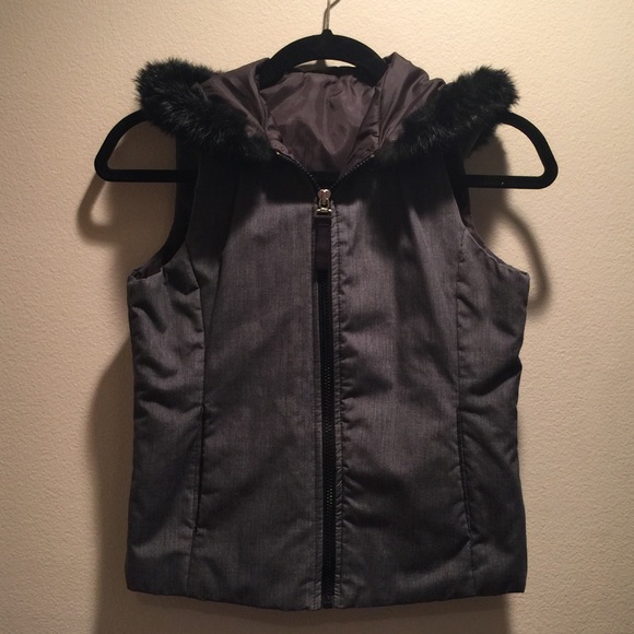 🌹Vintage: Gray Zip Vest w/Rabbit Fur Lined Hood🌹