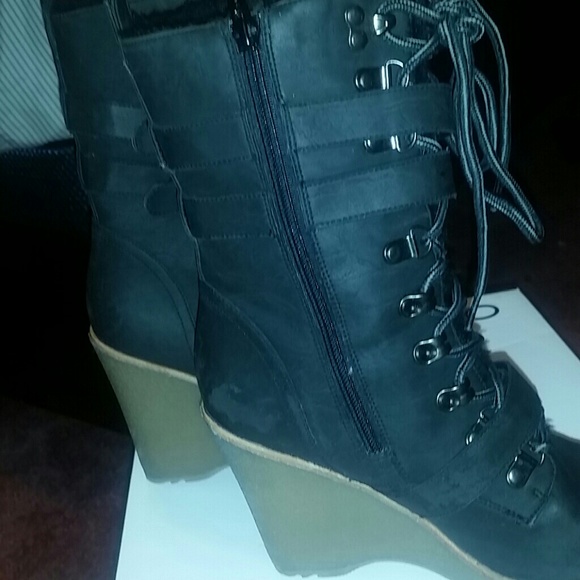 Wedge Boot - Picture 4 of 4