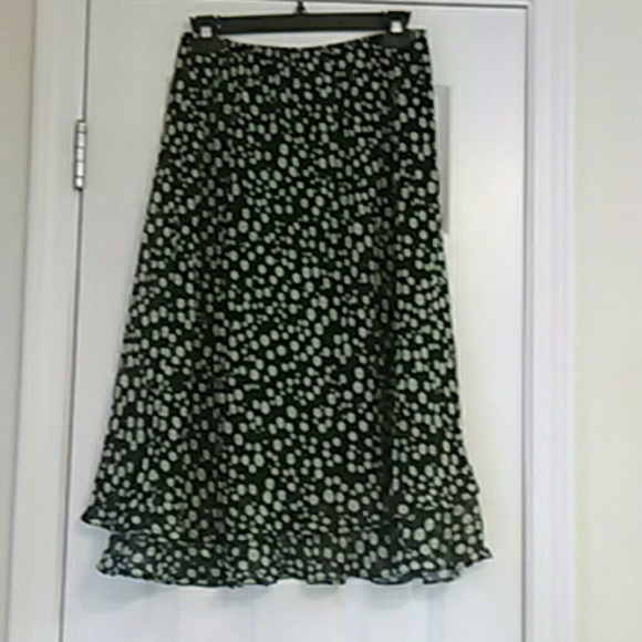 Ladies Petite Tiered Skirt