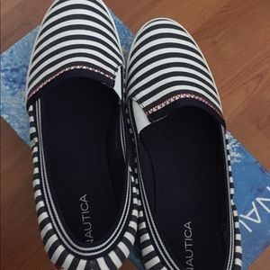 NEW - Nautica Slip-on Canvas Shoes