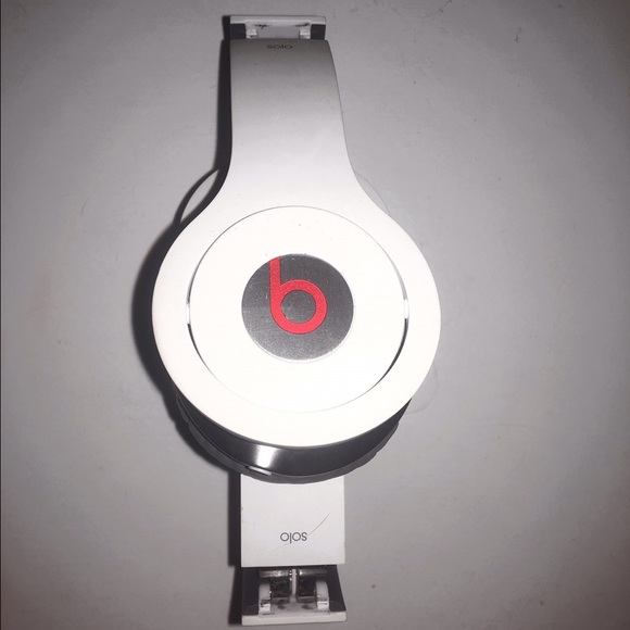 Clean Barely used Beats! MISSING AUDIO CABLE