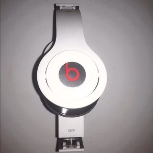 Clean Barely used Beats! MISSING AUDIO CABLE