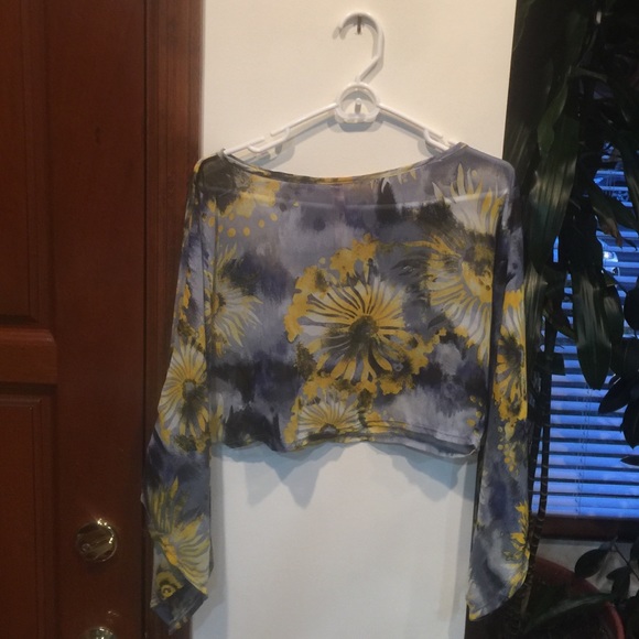 Flower crop top navy and yellow