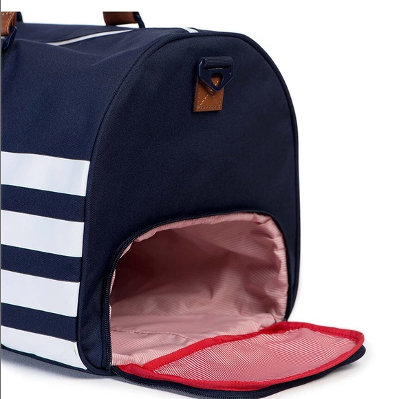 NWT Herschel Novel Navy Striped Duffle - Picture 3 of 3