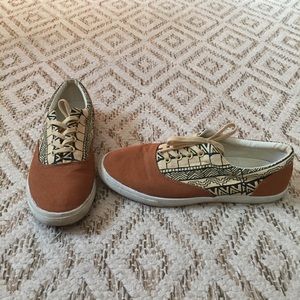 Ked-style shoes made by bucketfeet