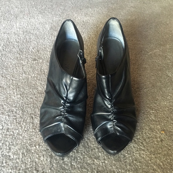Black ankle heels