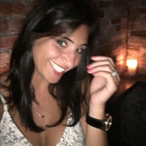 Meet your Posher, Deanna