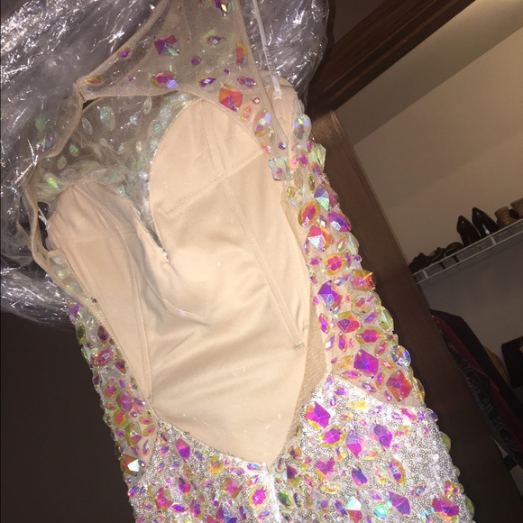 Elegant Dress. Worn for Prom. - Picture 3 of 3