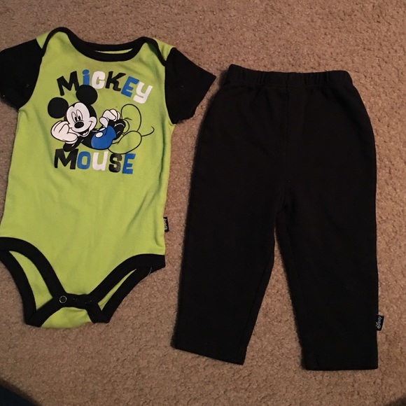 Disney Mickey Mouse 2 piece set