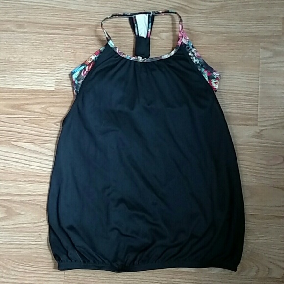 Jessica Simpson built in bra workout tank