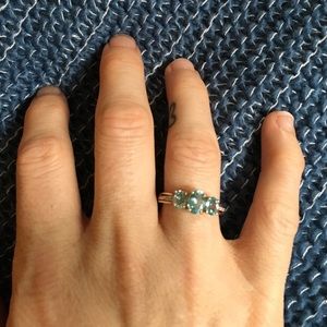 10k Gold Ring with genuine Aqua blue/green stones.
