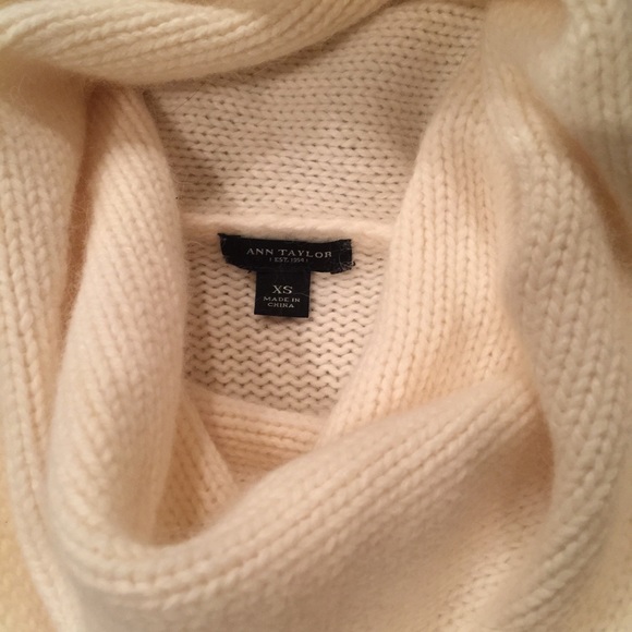 Sweater - Picture 3 of 4