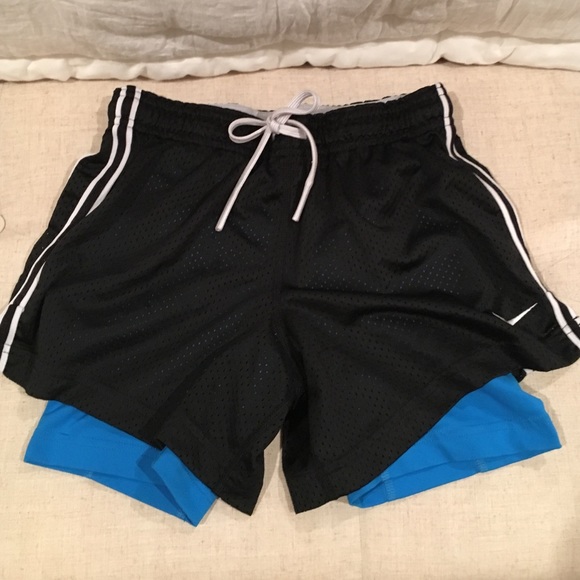 Nike Dri-Fit shorts with spandex built in- XS - Picture 1 of 4
