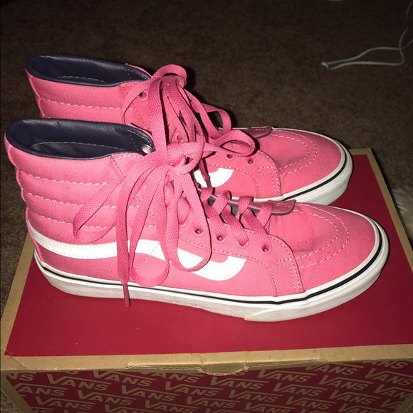 VANS - Picture 2 of 4