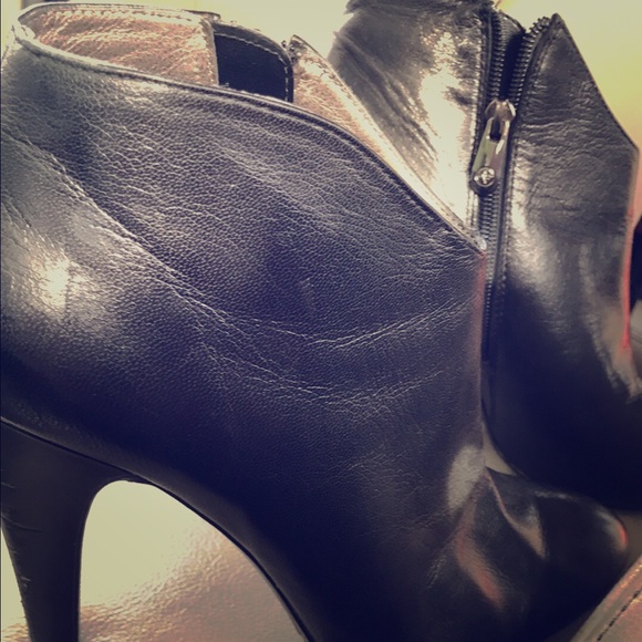 Adrienne Vittadini booties