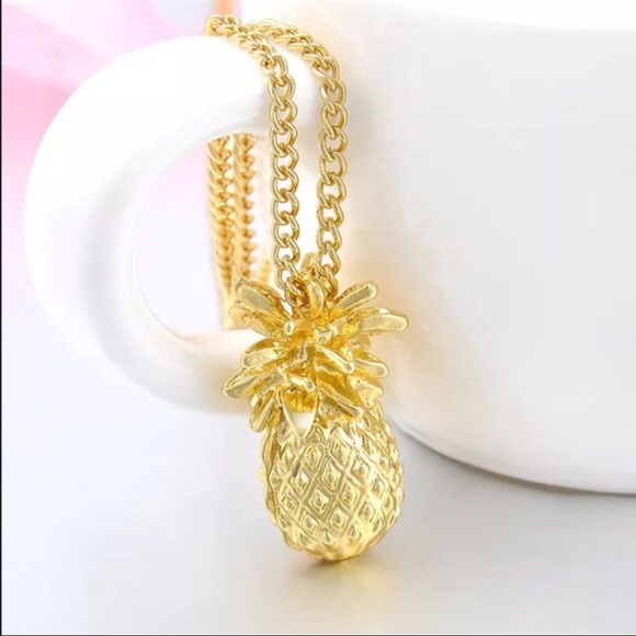 Pineapple necklace - Picture 2 of 3