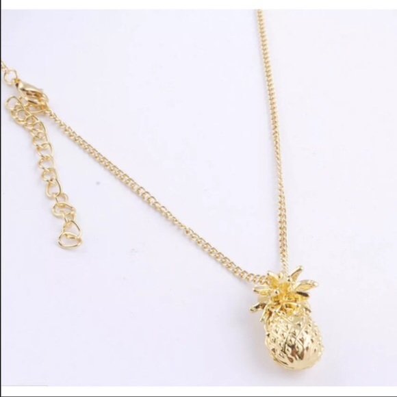 Pineapple necklace - Picture 3 of 3