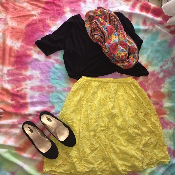 🎉SOLD!🎉 Black Pleated Flats! - Picture 4 of 4