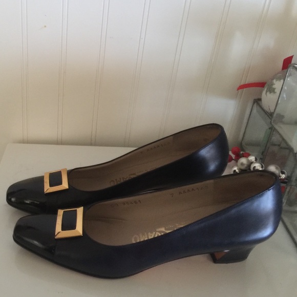 SALVATORE FERRAGAMO NAVY SHOES - Picture 3 of 4