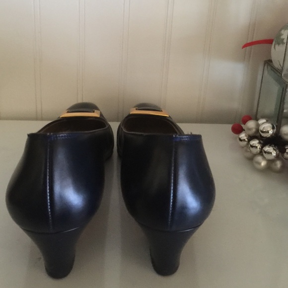 SALVATORE FERRAGAMO NAVY SHOES - Picture 4 of 4