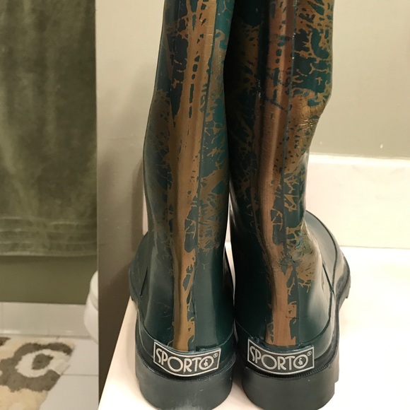 SPORTO rain boots. - Picture 3 of 4