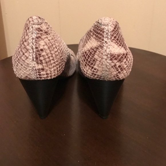 Fossil Snakeskin Peep Toe Heels - Picture 3 of 4