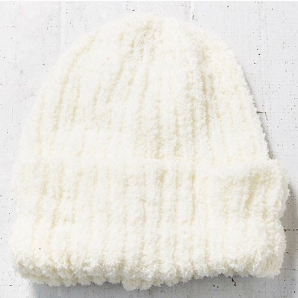 Urban Outfitters Chenille Rib Beanie - Picture 4 of 4