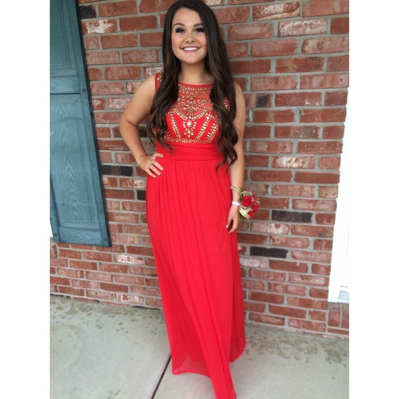 Red Prom / Formal Dress - Picture 1 of 4