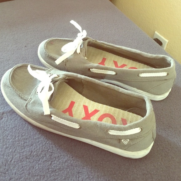 Olive Green Roxy Flats 👟