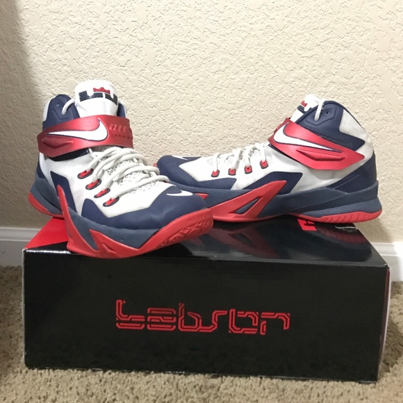 Lebron soldier 8 USA edition - Picture 1 of 4