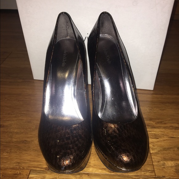 Shoes - Picture 3 of 3