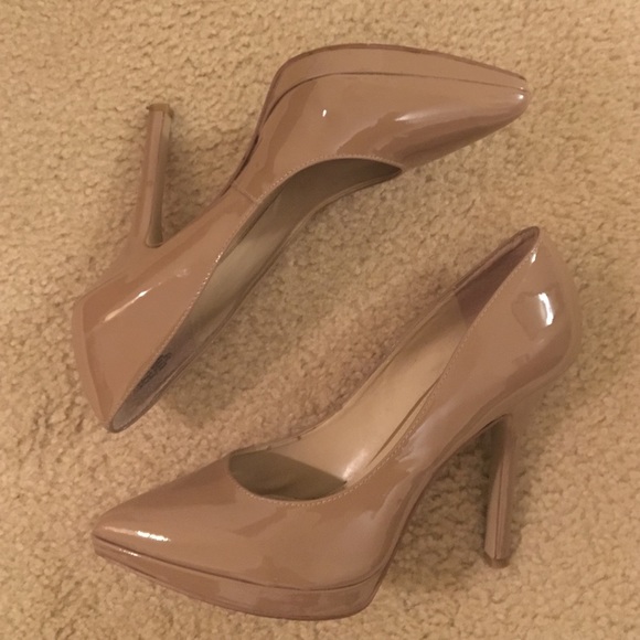 Nine West Nude Pumps