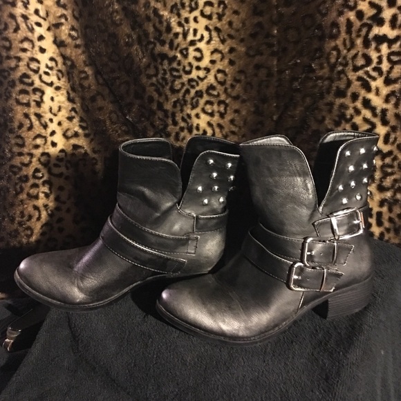 Women boots